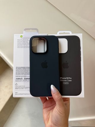 Cover iPhone 16 Pro Silicone nero