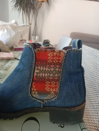 Botas Desigual Talla 37 Poco Uso