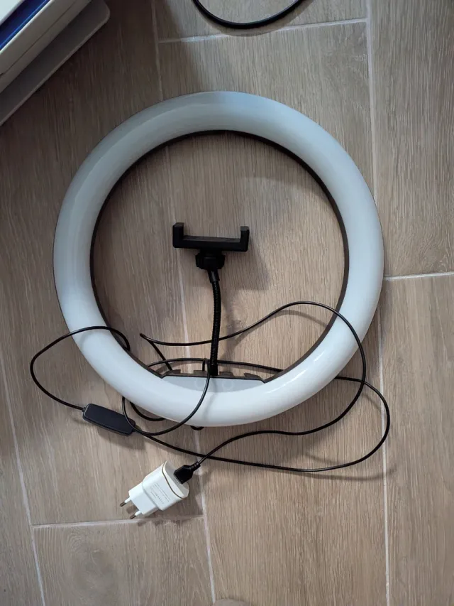 Aro de luz para móvil con trípode