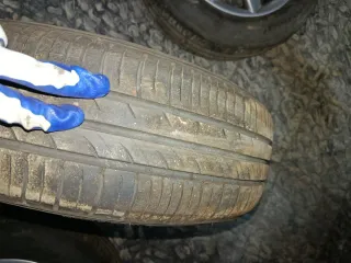 Llantas Seat Ibiza con gomas 80%