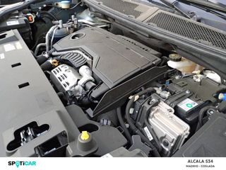 Peugeot 5008  1.2 100KW  eDCS6 Allure