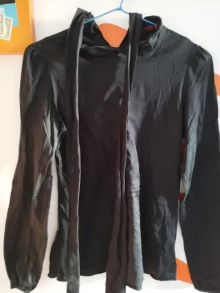 Blusa cuello alto Carolina Herrera Negra