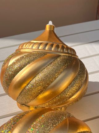 Adornos Navideños, 7 bolas de 63 cm. de diámetro