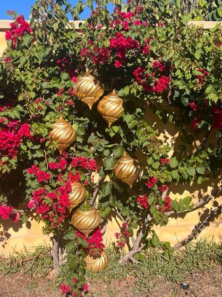 Adornos Navideños, 7 bolas de 63 cm. de diámetro