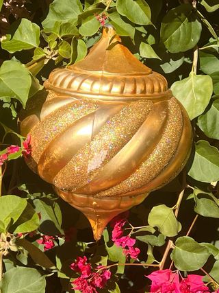 Adornos Navideños, 7 bolas de 63 cm. de diámetro