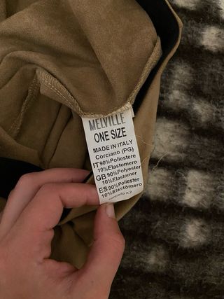 Falda marrón con vuelo