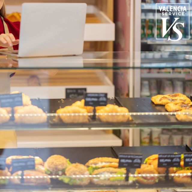 0799 - CAFETERÍA · PASTELERÍA · TAPAS · BAR