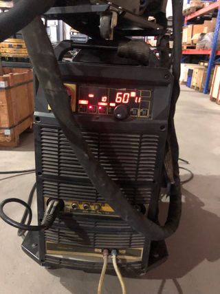 Máquina de soldar a hilo