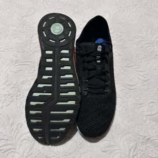 Zapatillas Under Armour Sonic Negras Naranja