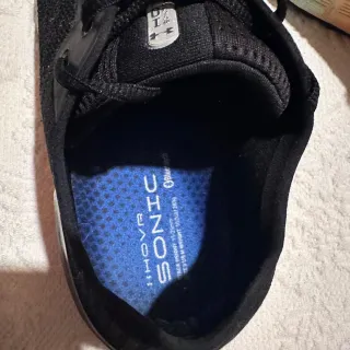 Zapatillas Under Armour Sonic Negras Naranja