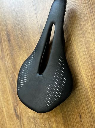 Sillín de bicicleta ultraligero