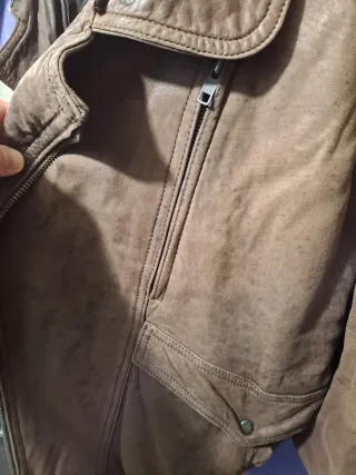 Cazadora de cuero ochentera