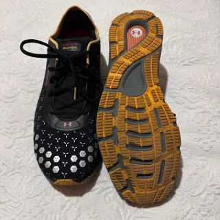 Zapatillas Under Armour HOVR Sonic Negras