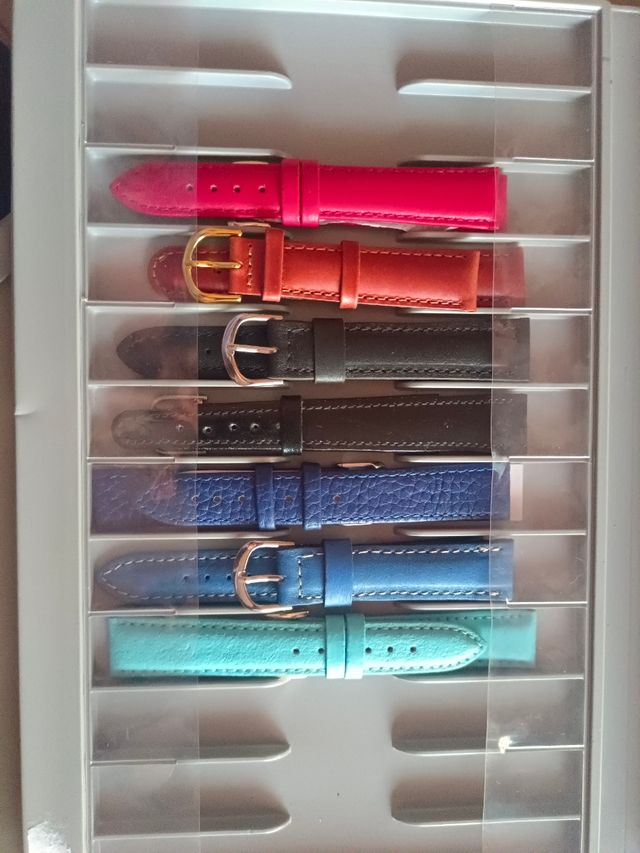 Correa de reloj roja talla 18mm. NUEVO.