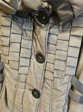 Gabardina muy original, calidad óptima