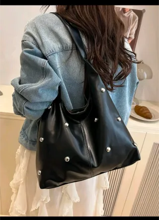 bolso para mujer de tachuelas