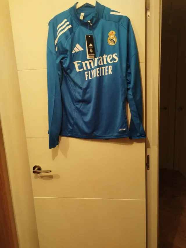 Sudadera nueva sin estrenar original.