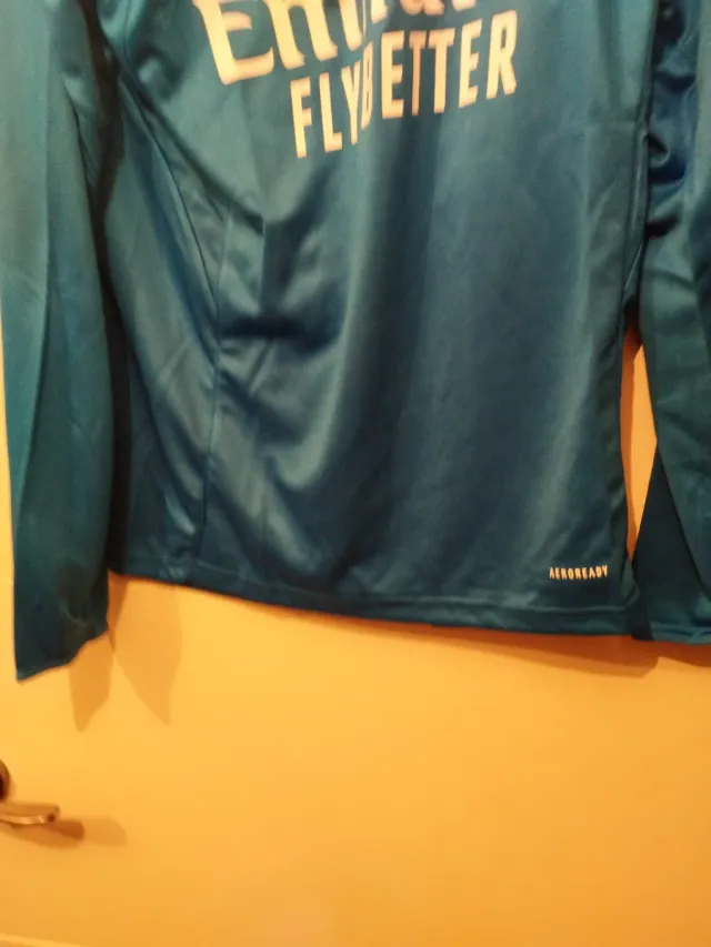 Sudadera nueva sin estrenar original.