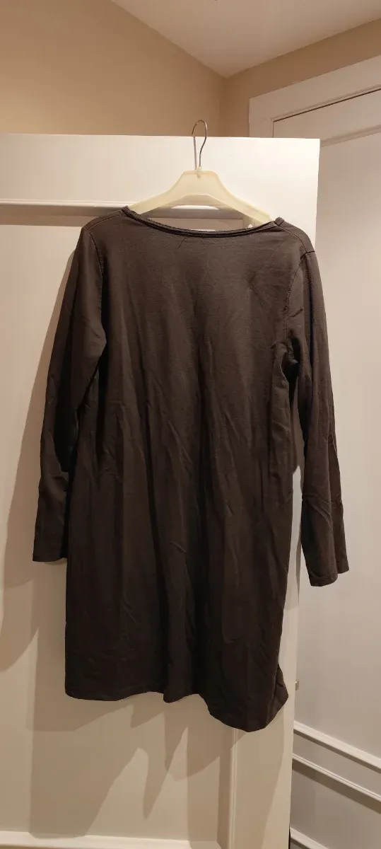 Vestido L con estampado de paz