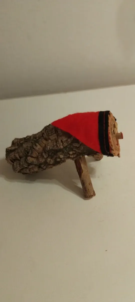 Tió de Nadal de madera y tela