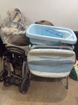 Bañera bebé Chicco y cochecito
