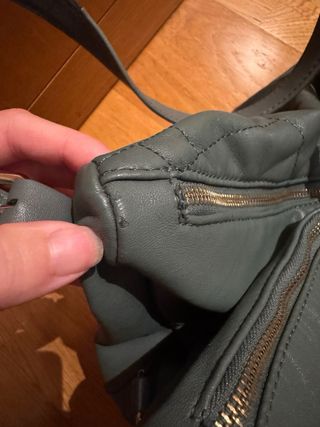 Bolso hobo Pierre Cardin verde