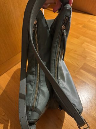 Bolso hobo Pierre Cardin verde