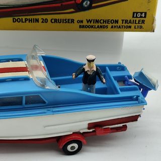 Dolphin 20 cruiser on wincheon trailer corgi 104