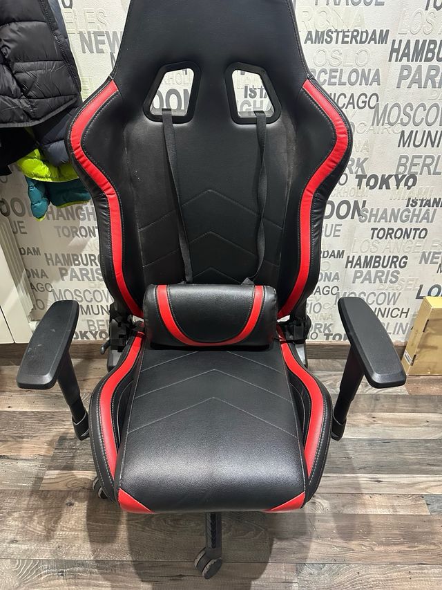 silla gaming con acolchado lumbar