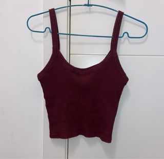 Top de tirantes color burdeos