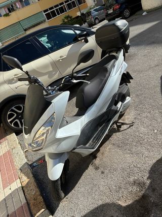 vendo moto honda Pcx 125 en perfecto estado