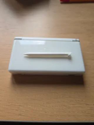 Nintendo DS Lite Bianco con Pennino e Caricatore