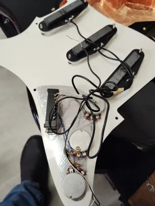 Guitarra eléctrica Yako stratocaster 1994.