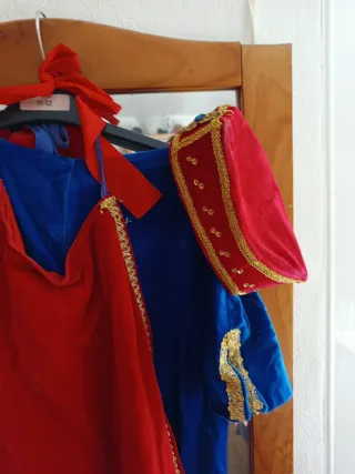 Se vende traje de roman@ de terciopelo