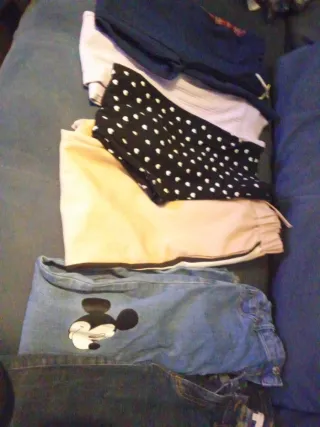 Seis pantalones por veinte euros