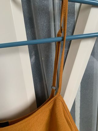 Top tirantes mostaza volantes talla L