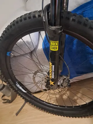 Bicicleta Giant reing 27.5 incluye casco nuevo fox