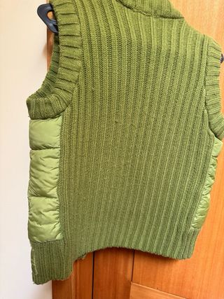 colete quentinho verde pistachio Bershka M