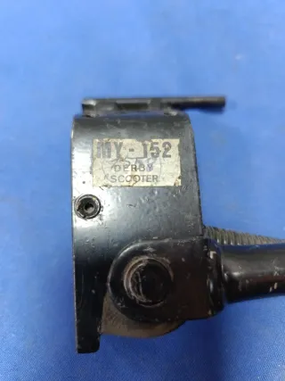 Caballete lateral derbi scooter