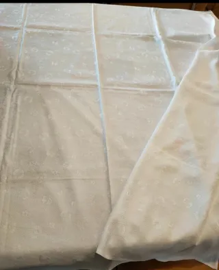 Tovaglia fantasia tono su tono