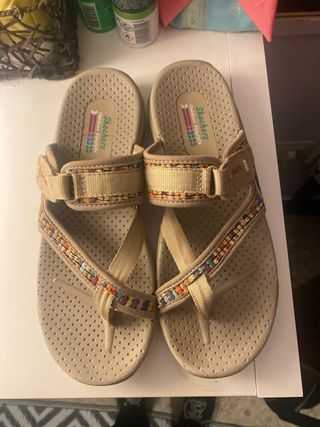 sandalias de marca Sketchers outdoor lifestyle