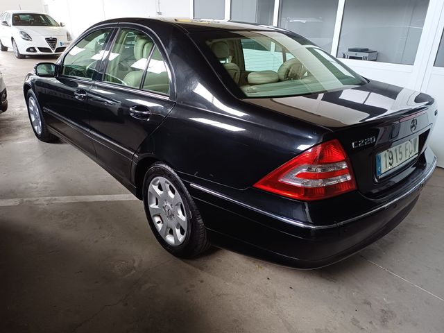 MERCEDES-BENZ Clase C 220 CDI ELEGANCE Automático