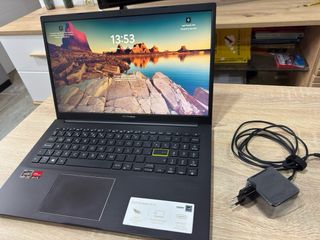 ASUS VivoBook 15 Portatile