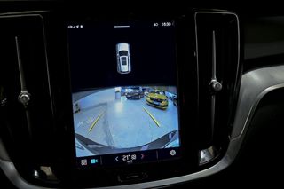 Volvo V60   2.0 B4 D AWD Cross Country Core Auto