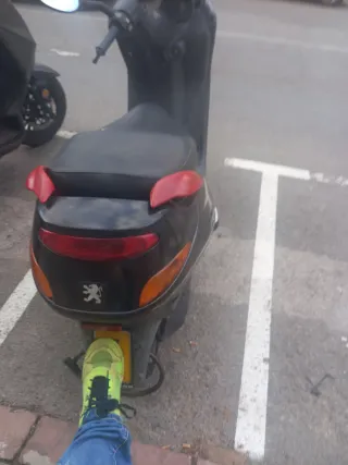 Se vende Peugeot elyseo 50cc