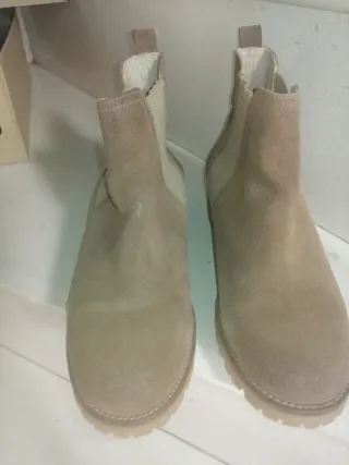 Botines camperos bajos.