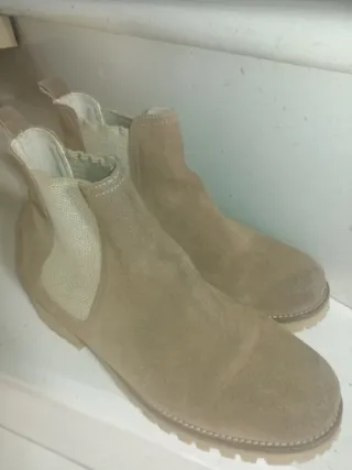Botines camperos bajos.