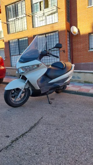 Suzuki burgman 125