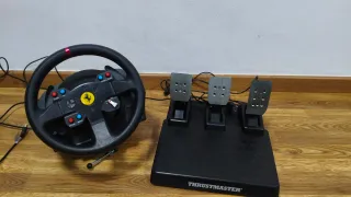 Volante T300 Thrustmaster Ferrari con pedali T3PM