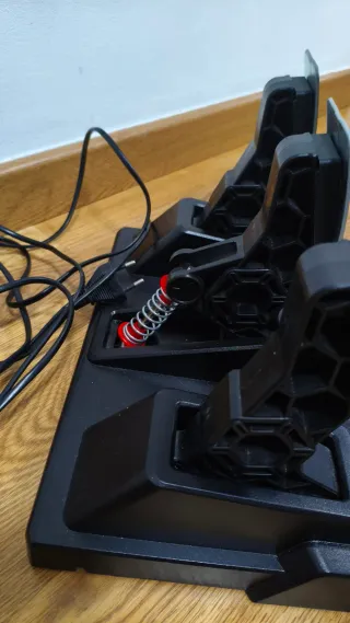 Volante T300 Thrustmaster Ferrari con pedali T3PM